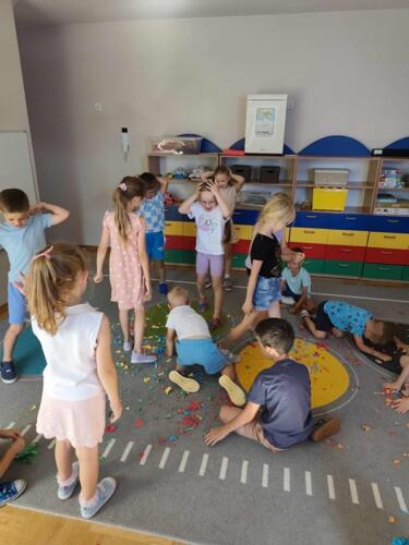 12ebab1f-7a5b-45f4-bfda-53e2328386eb (Copy)