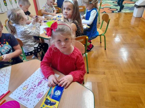 306746888-1922147874655936-757