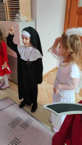 33bf4690-96f9-45a2-9668-08943e240fcf (Copy)