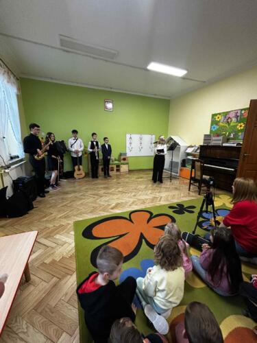 825aa6c1-aedc-487b-84af-e633abdf0abf