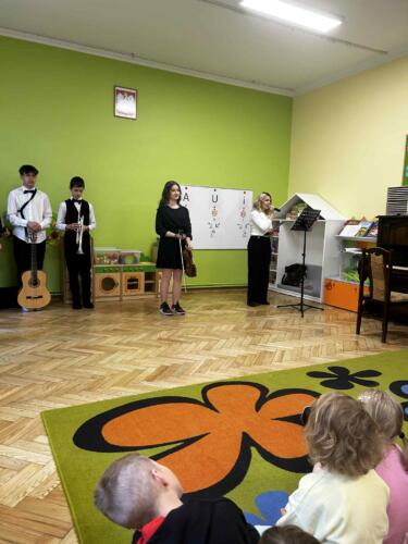 c8332a8f-6e55-46c9-8eec-b9134b5312c2