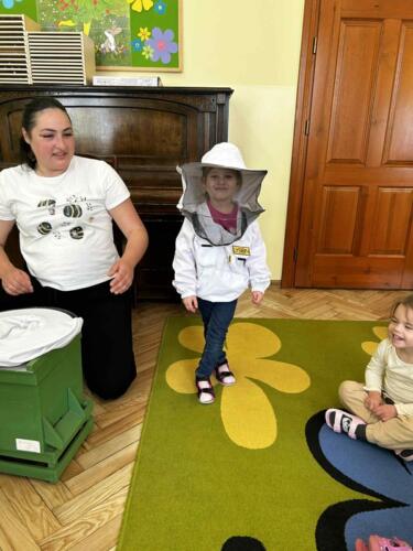 dabb5ed4-e7f8-40a9-9014-6affe9cc6f3e (Copy)