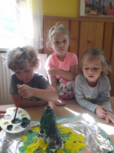 received_1431713740372049